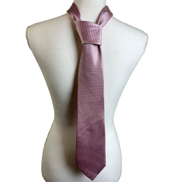 Kenneth Roberts Platinum Silk Necktie Pink Geometric Shimmer Modern Office Tie - Picture 4 of 9